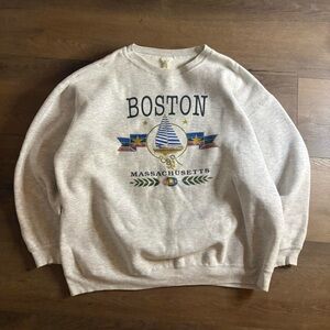 Vintage Oversized Boston Graphic Men's Sweater - Gray